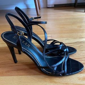 Black scrappy heels 7.5